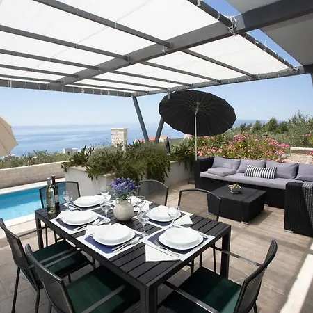 Villa Oaza